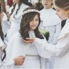 Ile kosztuje fotograf na komunię? Ceny, pakiety i porady