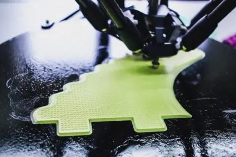 Drukarka 3D: Co robi? Poznaj jej działanie, zastosowania i możliwości