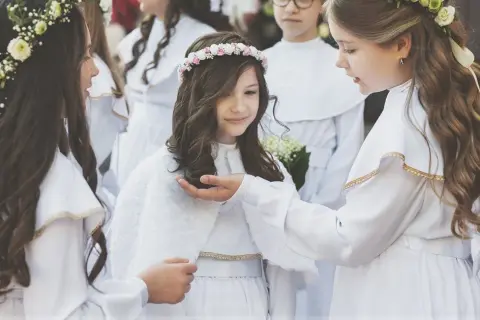 Ile kosztuje fotograf na komunię? Ceny, pakiety i porady