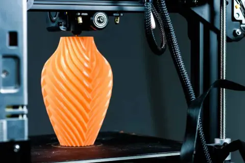 Koszt godziny druku 3D: Jak dokładnie wycenić wydruk?